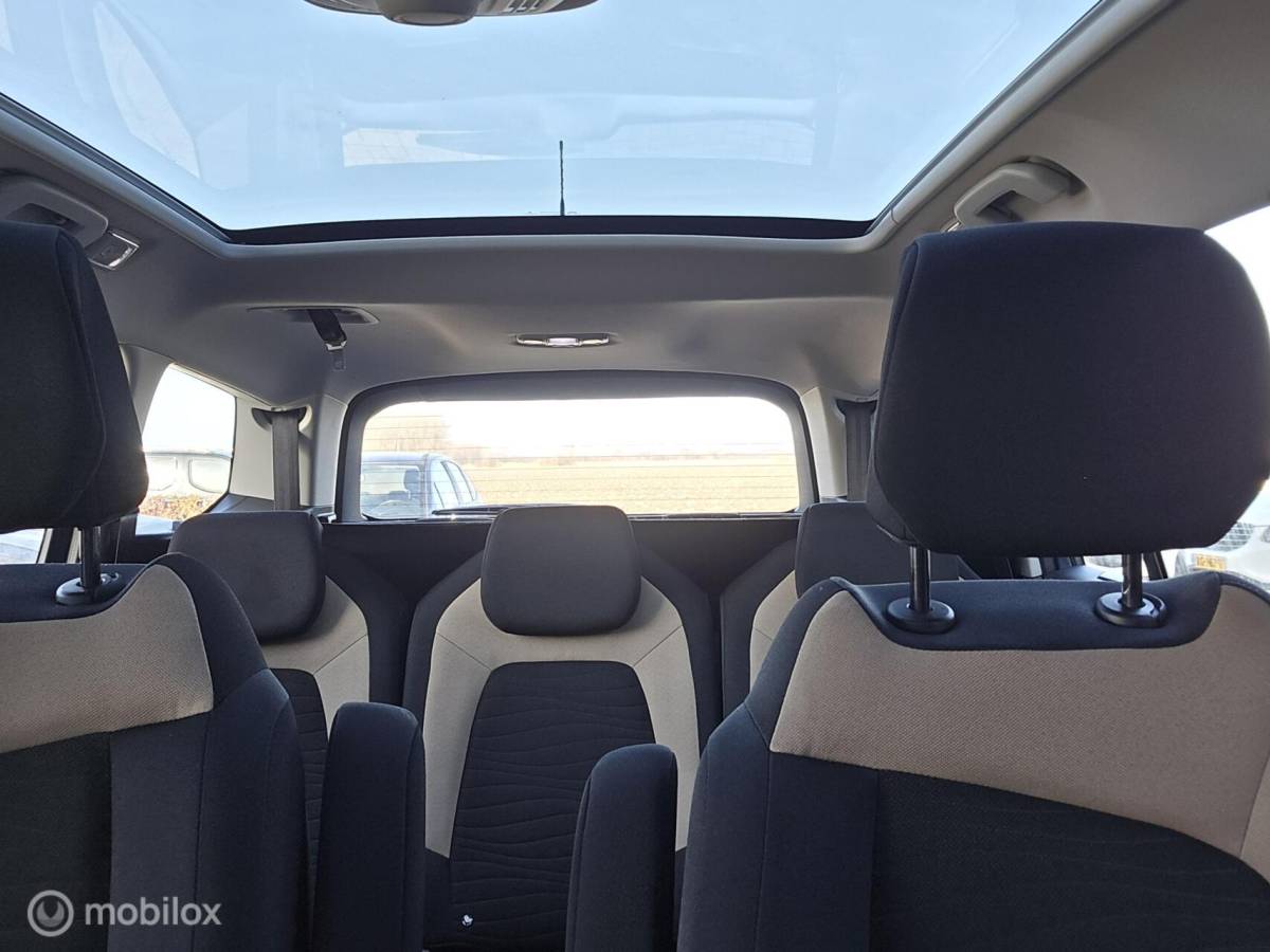 Citroën Grand C4 Picasso Citroen  C4 Grand Picasso 1.2 PureTech Business 7 PERSOONS.