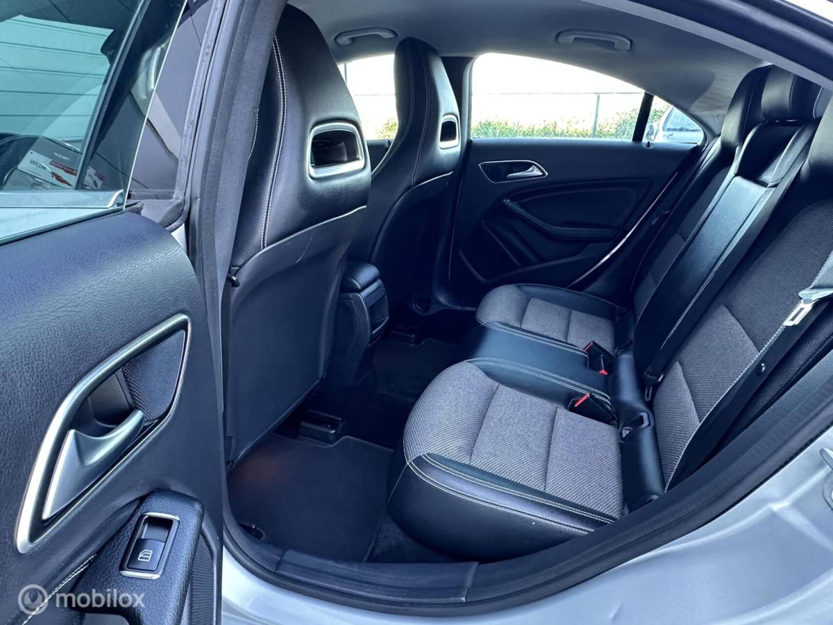 Mercedes-Benz CLA Mercedes CLA-klasse 180 BlueEFF. Edition !!NETTE AUTO!!