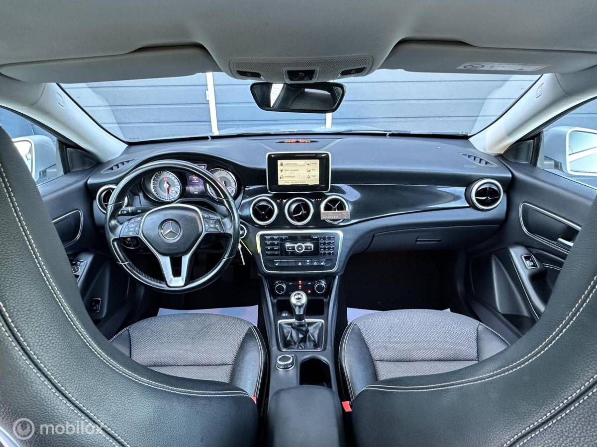 Mercedes-Benz CLA Mercedes CLA-klasse 180 BlueEFF. Edition !!NETTE AUTO!!