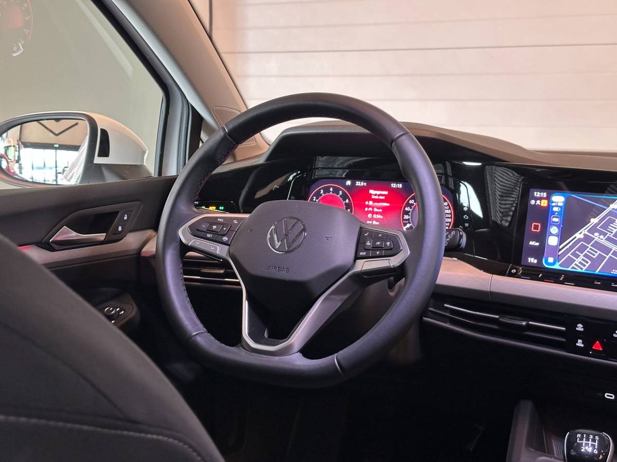 Volkswagen Golf Volkswagen Golf Variant 1.5 TSI LIFE BUSINESS/APPLE CARPLAY+ANDROID/MEMORYSEATS/CRUISECONTROL/LED/LM-VELG/CLIMA AIRCO/17.291km NAP