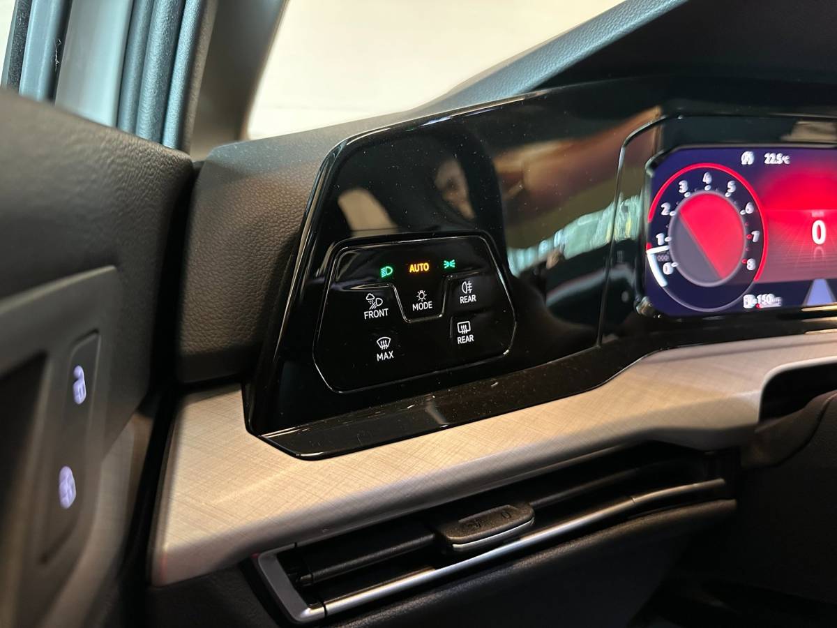 Volkswagen Golf Volkswagen Golf Variant 1.5 TSI LIFE BUSINESS/APPLE CARPLAY+ANDROID/MEMORYSEATS/CRUISECONTROL/LED/LM-VELG/CLIMA AIRCO/17.291km NAP