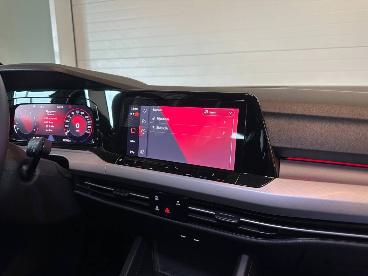 Volkswagen Golf Volkswagen Golf Variant 1.5 TSI LIFE BUSINESS/APPLE CARPLAY+ANDROID/MEMORYSEATS/CRUISECONTROL/LED/LM-VELG/CLIMA AIRCO/17.291km NAP