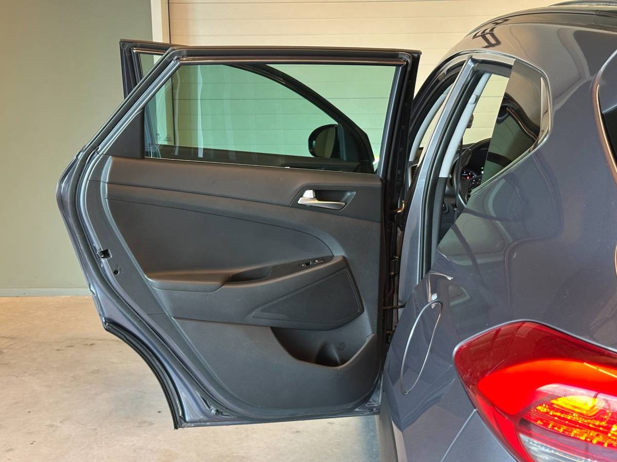 Hyundai Tucson Hyundai Tucson 1.6 T-GDi 4WD AUTOMAAT PREMIUM|CLIMA AIRCO|PANORAMADAK|CRUISECONTROL|LEDEREN BEKLEDING|TREKHAAK|XENON|NAVIGATIE|NAP