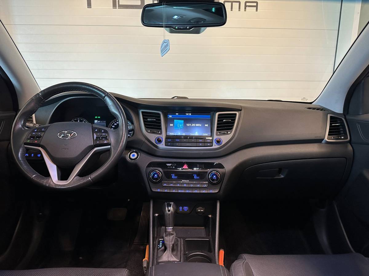 Hyundai Tucson Hyundai Tucson 1.6 T-GDi 4WD AUTOMAAT PREMIUM|CLIMA AIRCO|PANORAMADAK|CRUISECONTROL|LEDEREN BEKLEDING|TREKHAAK|XENON|NAVIGATIE|NAP