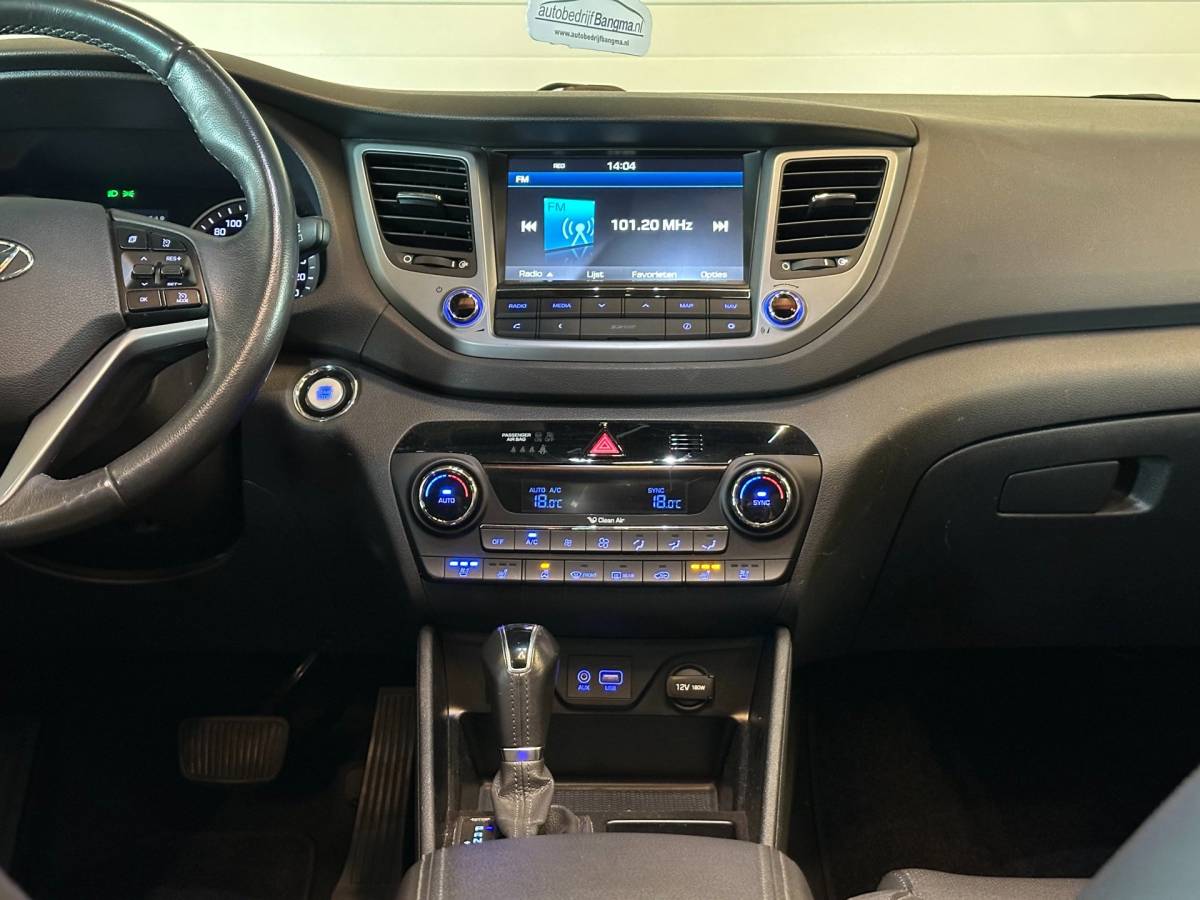Hyundai Tucson Hyundai Tucson 1.6 T-GDi 4WD AUTOMAAT PREMIUM|CLIMA AIRCO|PANORAMADAK|CRUISECONTROL|LEDEREN BEKLEDING|TREKHAAK|XENON|NAVIGATIE|NAP