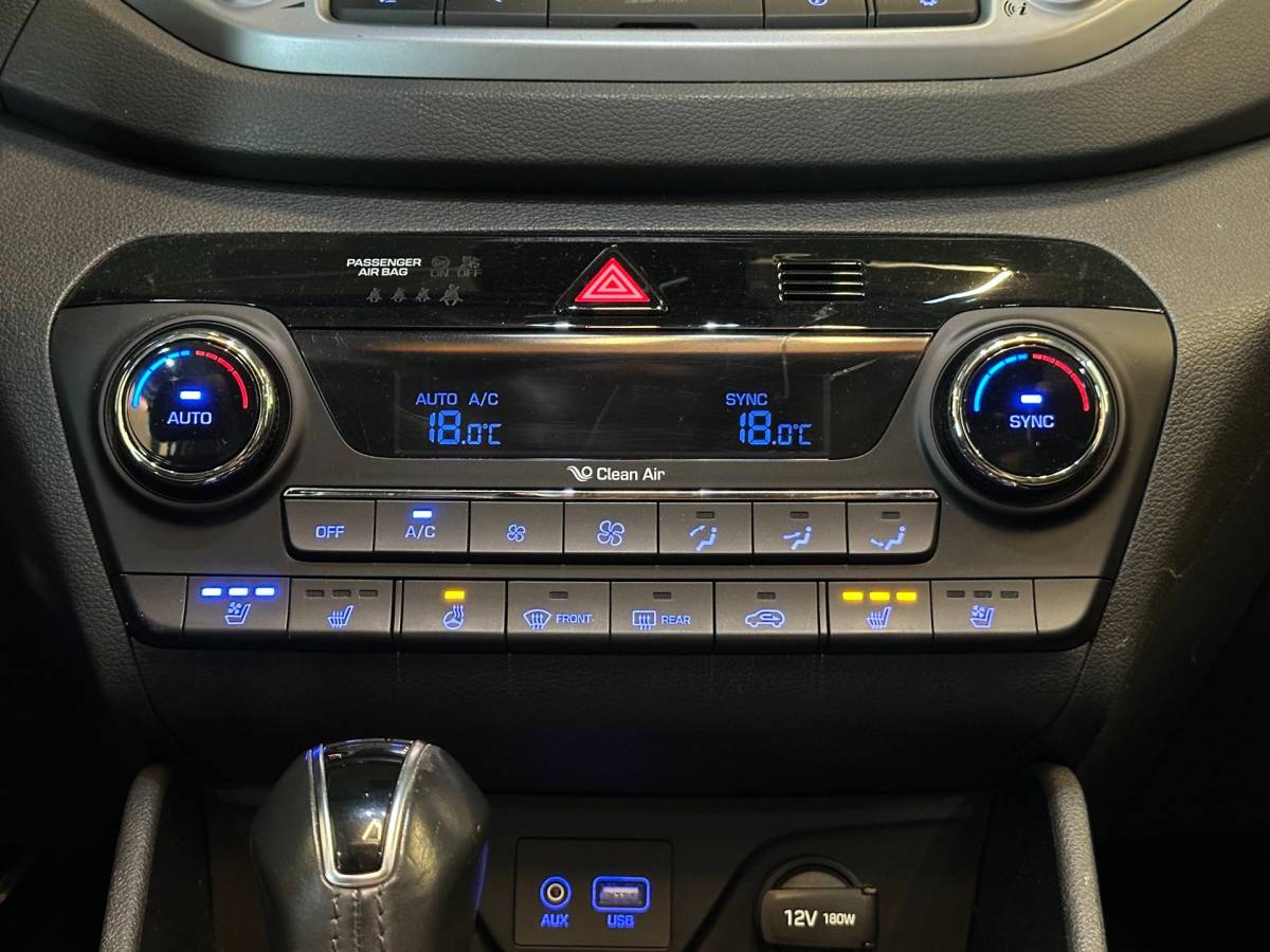 Hyundai Tucson Hyundai Tucson 1.6 T-GDi 4WD AUTOMAAT PREMIUM|CLIMA AIRCO|PANORAMADAK|CRUISECONTROL|LEDEREN BEKLEDING|TREKHAAK|XENON|NAVIGATIE|NAP