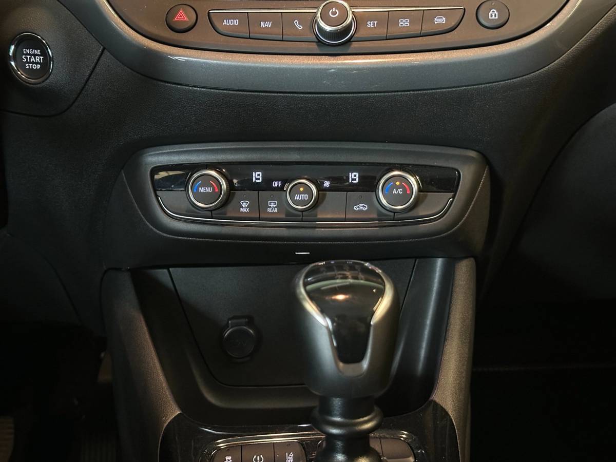 Opel Crossland Opel Crossland 1.2 Turbo LEVEL 3-uitv|CLIMA AIRCO|NAVIGATIE|CRUISECONTROL|LM-VELG|APPLECARPLAY|LANE ASSIST|1eEIGENAAR|17.176 kmNAP