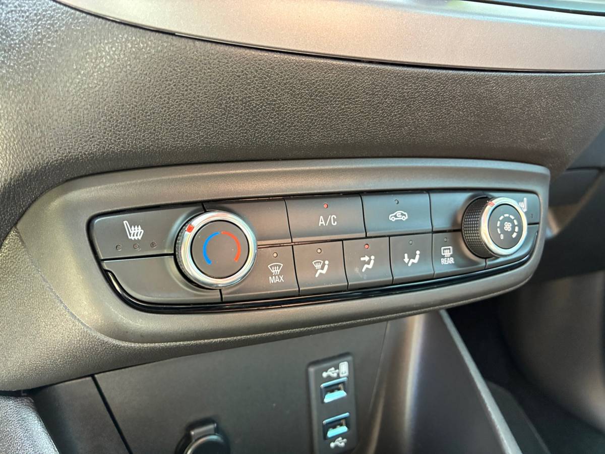 Opel Crossland Opel Crossland 1.2 Turbo Edition | DAB+ + Carplay/Android + Clima + Cruise nu €10.975,-!!