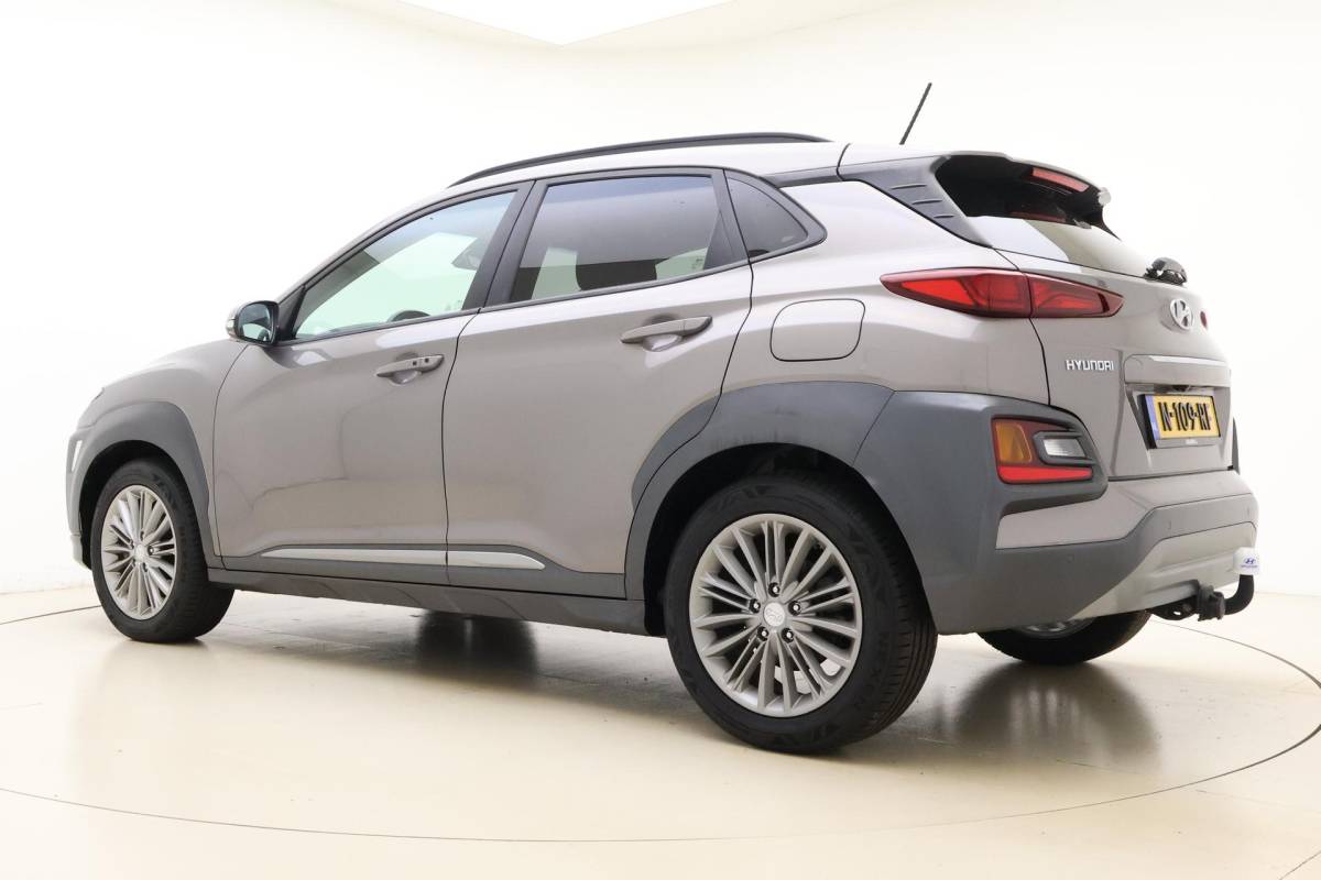 Hyundai Kona Hyundai Kona 1.0T 120pk Fashion | Navigatie | Trekhaak | Climate control | Achteruitrijcamera | Cruise control | Keyless | Lichtmetalen velgen | Parkeersensoren