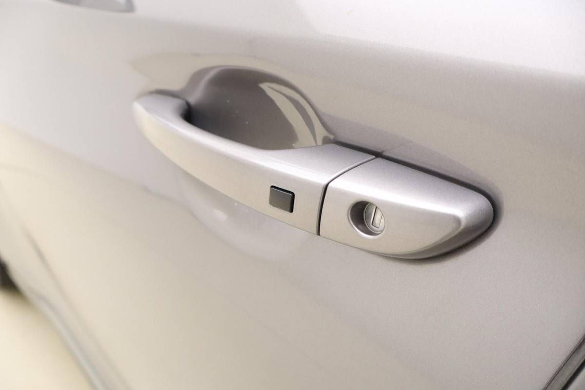 Hyundai Kona Hyundai Kona 1.0T 120pk Fashion | Navigatie | Trekhaak | Climate control | Achteruitrijcamera | Cruise control | Keyless | Lichtmetalen velgen | Parkeersensoren