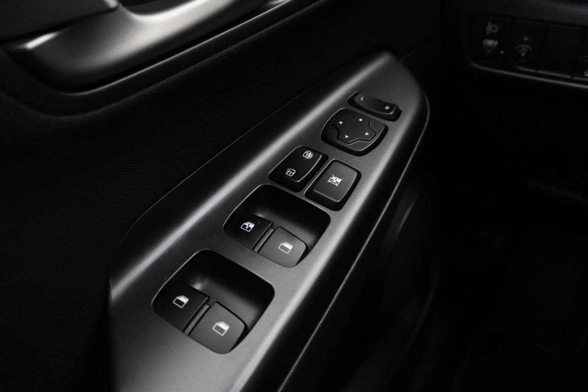 Hyundai Kona Hyundai Kona 1.0T 120pk Fashion | Navigatie | Trekhaak | Climate control | Achteruitrijcamera | Cruise control | Keyless | Lichtmetalen velgen | Parkeersensoren