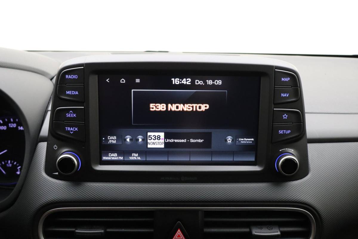 Hyundai Kona Hyundai Kona 1.0T 120pk Fashion | Navigatie | Trekhaak | Climate control | Achteruitrijcamera | Cruise control | Keyless | Lichtmetalen velgen | Parkeersensoren