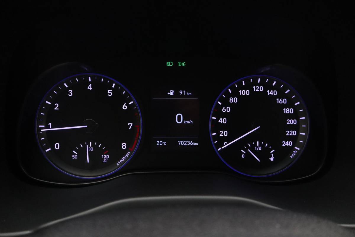 Hyundai Kona Hyundai Kona 1.0T 120pk Fashion | Navigatie | Trekhaak | Climate control | Achteruitrijcamera | Cruise control | Keyless | Lichtmetalen velgen | Parkeersensoren