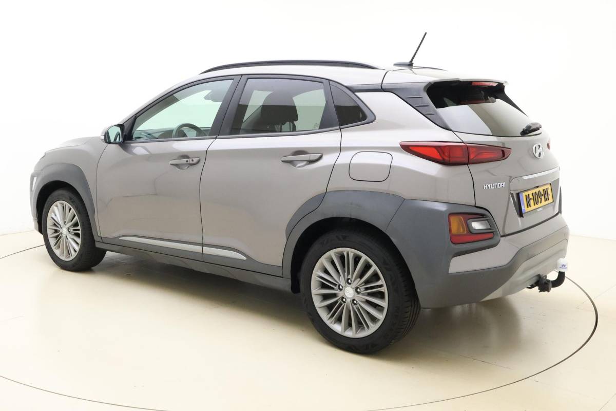 Hyundai Kona Hyundai Kona 1.0T 120pk Fashion | Navigatie | Trekhaak | Climate control | Achteruitrijcamera | Cruise control | Keyless | Lichtmetalen velgen | Parkeersensoren