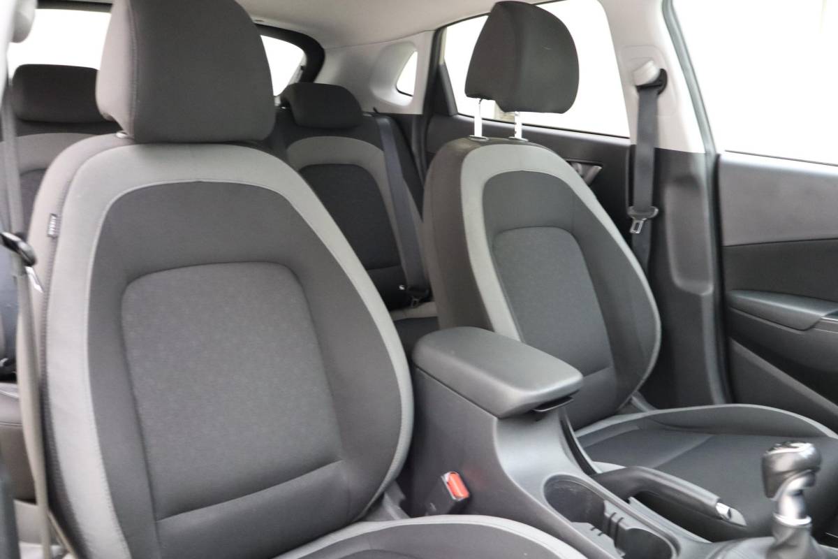 Hyundai Kona Hyundai Kona 1.0T 120pk Fashion | Navigatie | Trekhaak | Climate control | Achteruitrijcamera | Cruise control | Keyless | Lichtmetalen velgen | Parkeersensoren