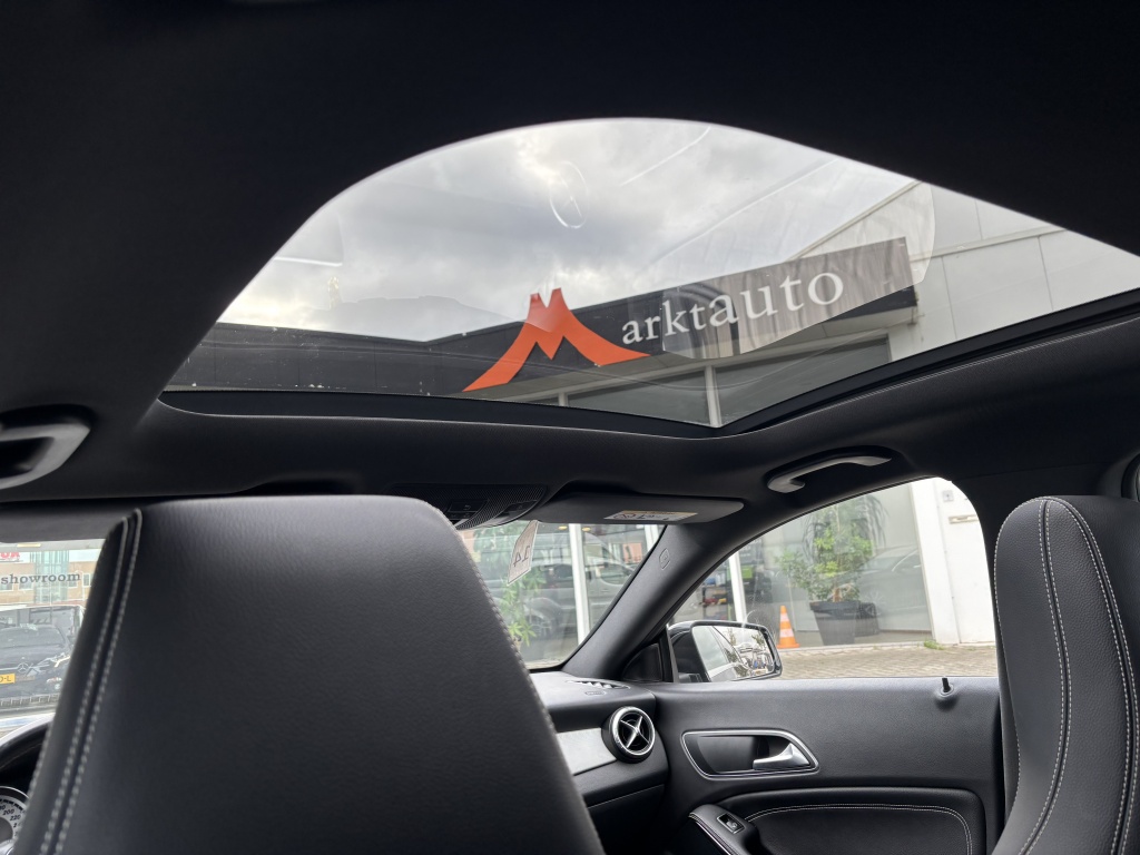 Mercedes-Benz CLA Mercedes-benz CLA-klasse Shooting Brake 200 OrangeArt Edition Camera Panorama Bluetooth