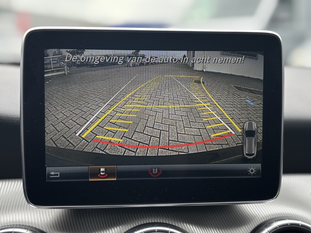 Mercedes-Benz CLA Mercedes-benz CLA-klasse Shooting Brake 200 OrangeArt Edition Camera Panorama Bluetooth