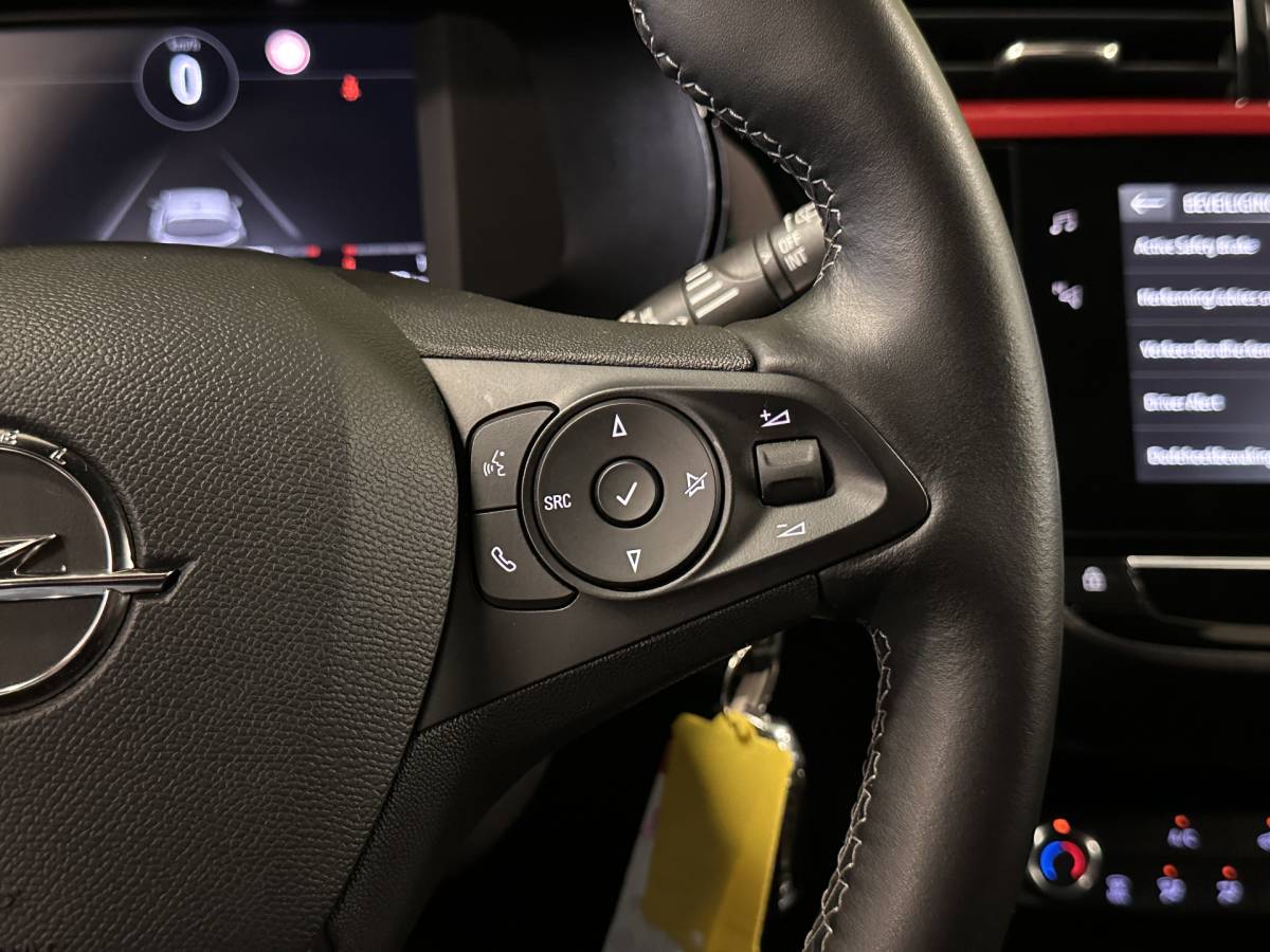 Opel Corsa Opel Corsa 1.2 GS Line | Cruise Control | Apple Carplay | Android Auto | Achteruitrijcamera | Parkeersensoren | Dodehoeksensor | DAB | Lane Assist