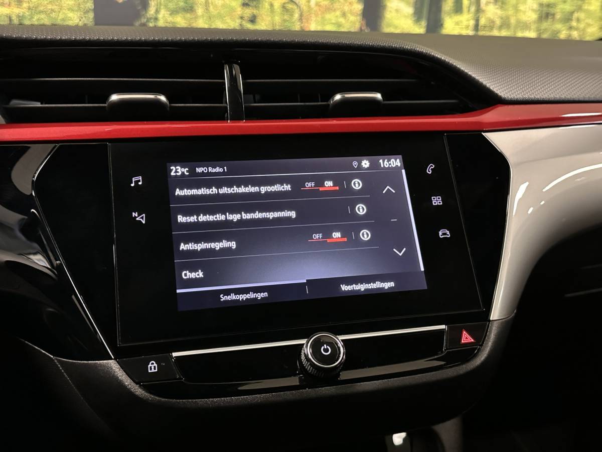Opel Corsa Opel Corsa 1.2 GS Line | Cruise Control | Apple Carplay | Android Auto | Achteruitrijcamera | Parkeersensoren | Dodehoeksensor | DAB | Lane Assist