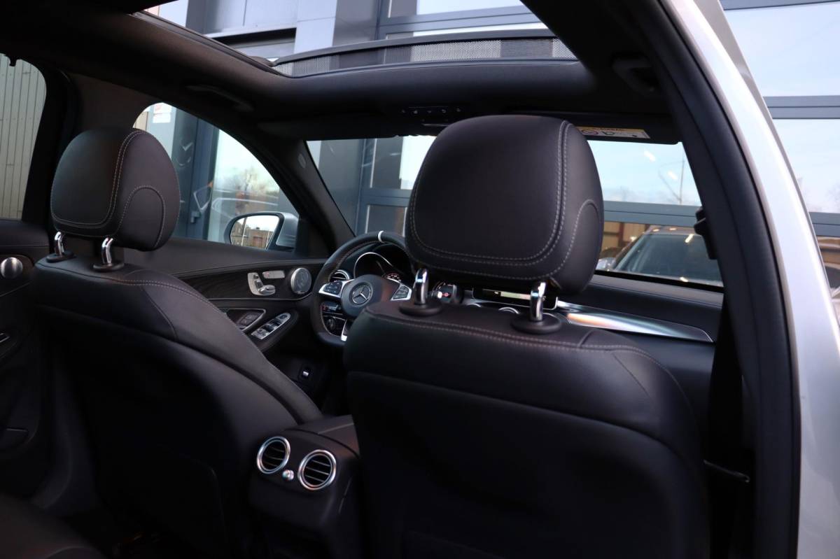 Mercedes-Benz C-Klasse Mercedes-Benz C-klasse 400 4MATIC Prestige | Pano | Elektrische Stoelen | Burmester | Stoelverwarming | Adaptieve Cruise | Leder
