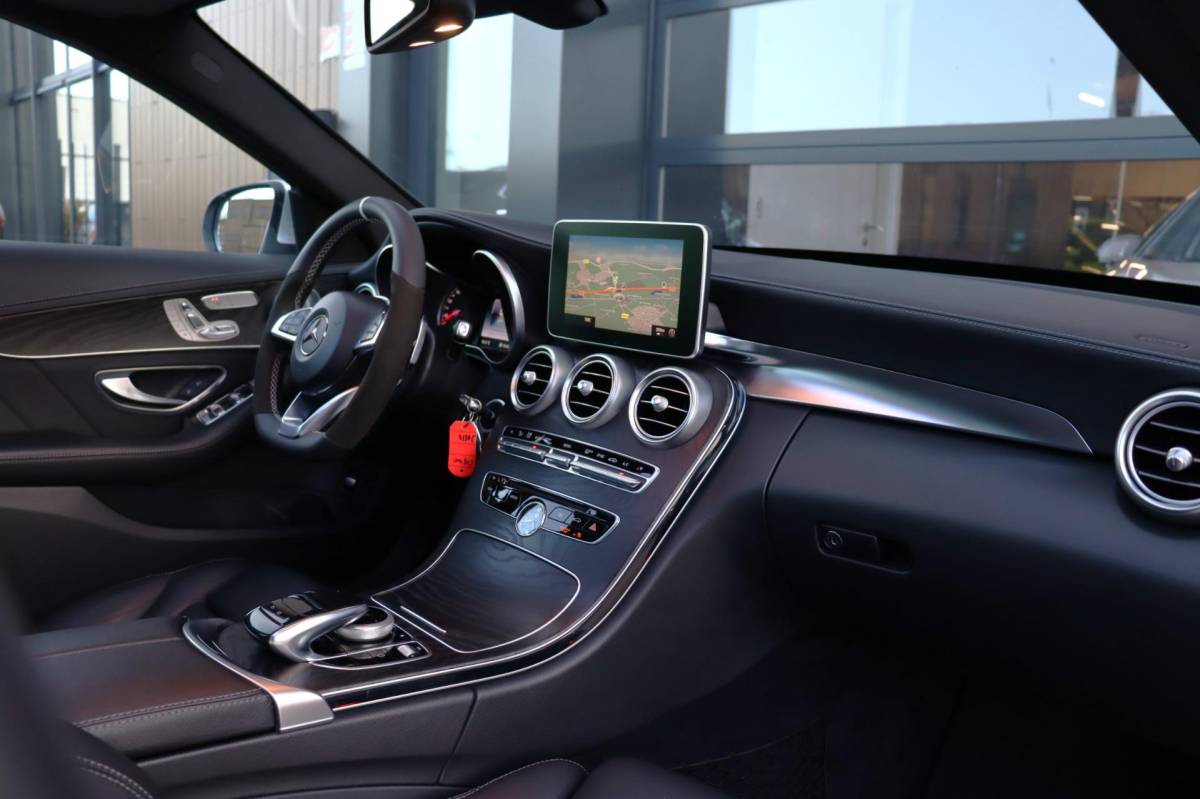 Mercedes-Benz C-Klasse Mercedes-Benz C-klasse 400 4MATIC Prestige | Pano | Elektrische Stoelen | Burmester | Stoelverwarming | Adaptieve Cruise | Leder