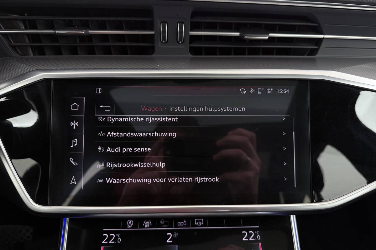 Audi A6 Audi A6 Avant 45 TFSI quattro Sport Pro Line | Trekhaak | Panoramadak | 4-Zone Clima | Camera | Stoelverwarming V+A |