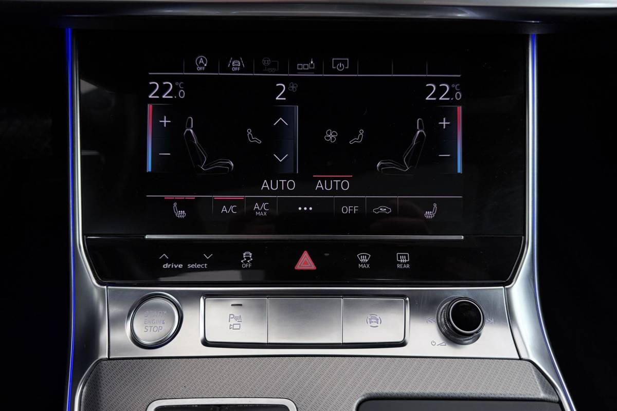 Audi A6 Audi A6 Avant 45 TFSI quattro Sport Pro Line | Trekhaak | Panoramadak | 4-Zone Clima | Camera | Stoelverwarming V+A |