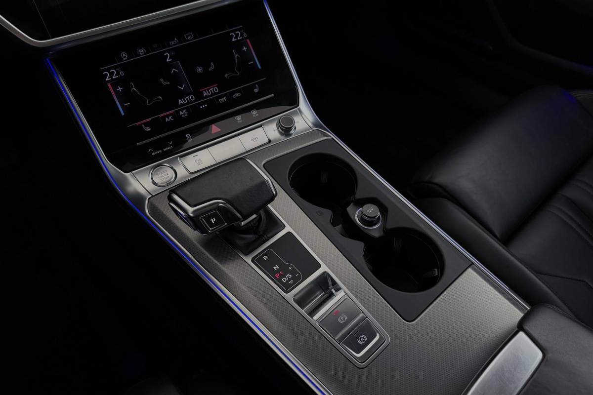 Audi A6 Audi A6 Avant 45 TFSI quattro Sport Pro Line | Trekhaak | Panoramadak | 4-Zone Clima | Camera | Stoelverwarming V+A |