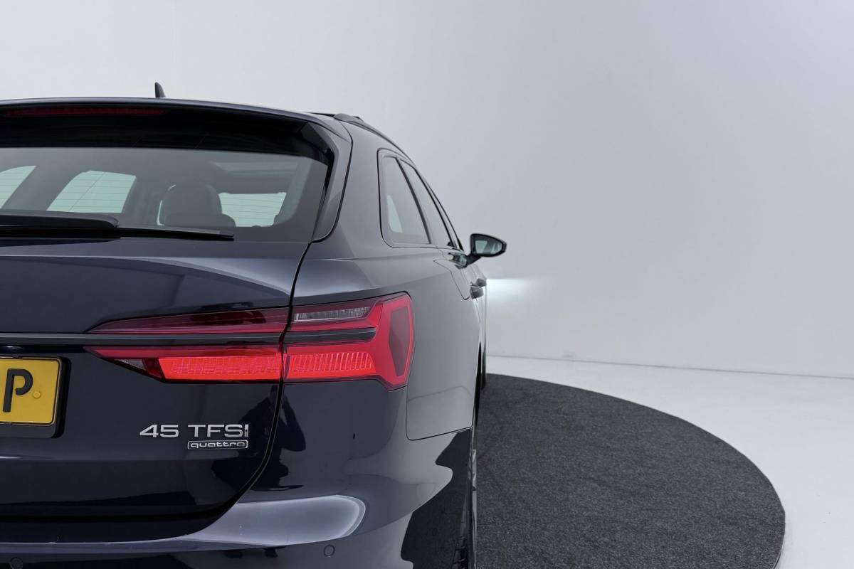 Audi A6 Audi A6 Avant 45 TFSI quattro Sport Pro Line | Trekhaak | Panoramadak | 4-Zone Clima | Camera | Stoelverwarming V+A |