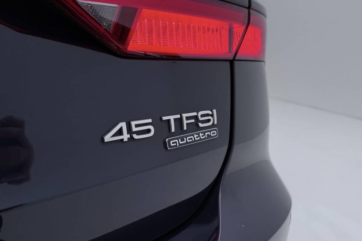 Audi A6 Audi A6 Avant 45 TFSI quattro Sport Pro Line | Trekhaak | Panoramadak | 4-Zone Clima | Camera | Stoelverwarming V+A |