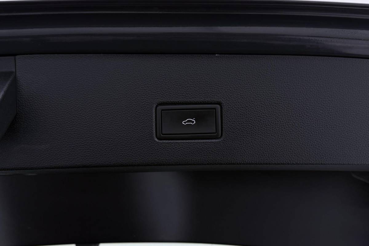 Volkswagen T-Roc Volkswagen T-Roc 1.0 TSI Style Business | Trekhaak | Org NL | Digital Cockpit | Camera | CarPlay |