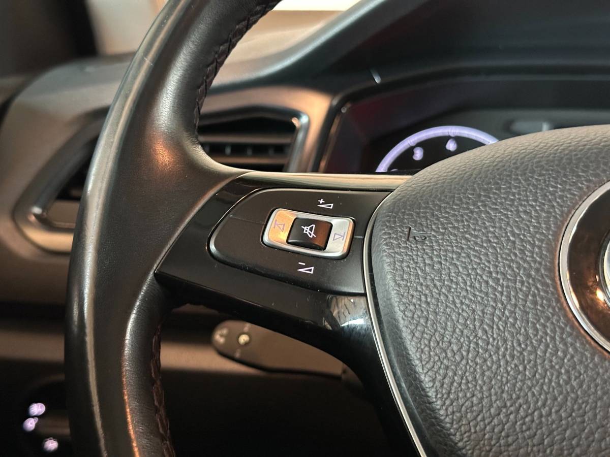 Volkswagen T-Roc Volkswagen T-Roc 1.0 TSI STYLE-uitv|CLIMA AIRCO|NAVIGATIE|CRUISE CONTROL|APPLE CARPLAY+ANDROID|ISOFIX|BLUETOOTH|LM-VELGEN|TREKHAAK