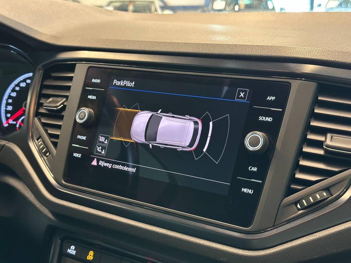 Volkswagen T-Roc Volkswagen T-Roc 1.0 TSI STYLE-uitv|CLIMA AIRCO|NAVIGATIE|CRUISE CONTROL|APPLE CARPLAY+ANDROID|ISOFIX|BLUETOOTH|LM-VELGEN|TREKHAAK