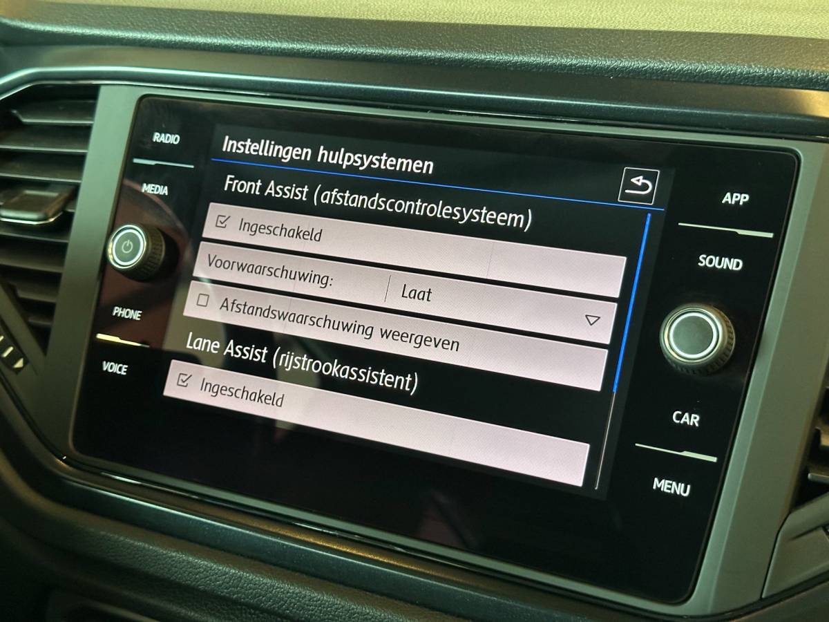 Volkswagen T-Roc Volkswagen T-Roc 1.0 TSI STYLE-uitv|CLIMA AIRCO|NAVIGATIE|CRUISE CONTROL|APPLE CARPLAY+ANDROID|ISOFIX|BLUETOOTH|LM-VELGEN|TREKHAAK
