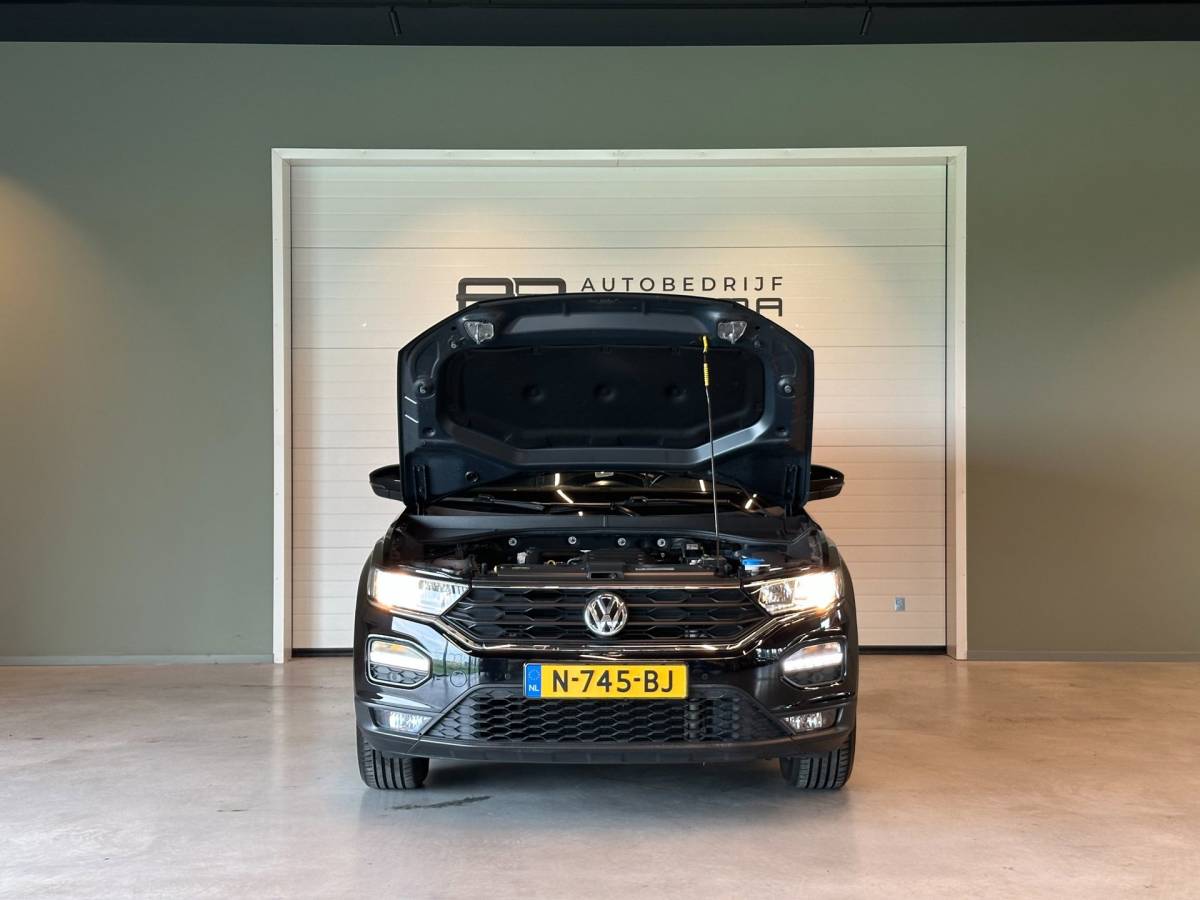 Volkswagen T-Roc Volkswagen T-Roc 1.0 TSI STYLE-uitv|CLIMA AIRCO|NAVIGATIE|CRUISE CONTROL|APPLE CARPLAY+ANDROID|ISOFIX|BLUETOOTH|LM-VELGEN|TREKHAAK