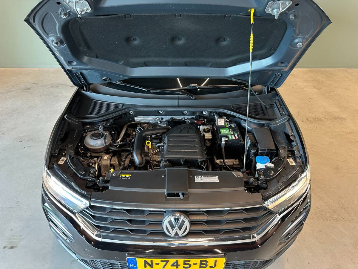 Volkswagen T-Roc Volkswagen T-Roc 1.0 TSI STYLE-uitv|CLIMA AIRCO|NAVIGATIE|CRUISE CONTROL|APPLE CARPLAY+ANDROID|ISOFIX|BLUETOOTH|LM-VELGEN|TREKHAAK