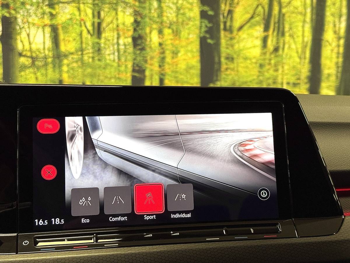 Volkswagen Golf Volkswagen Golf 2.0 TDI GTD | 200 PK! | Apple Carplay | Android Auto | Sfeerverlichting | Navigatie | Adaptieve Cruise Control | Lane Assist | IQ Light | LED | DAB | Dodehoek Sensor |