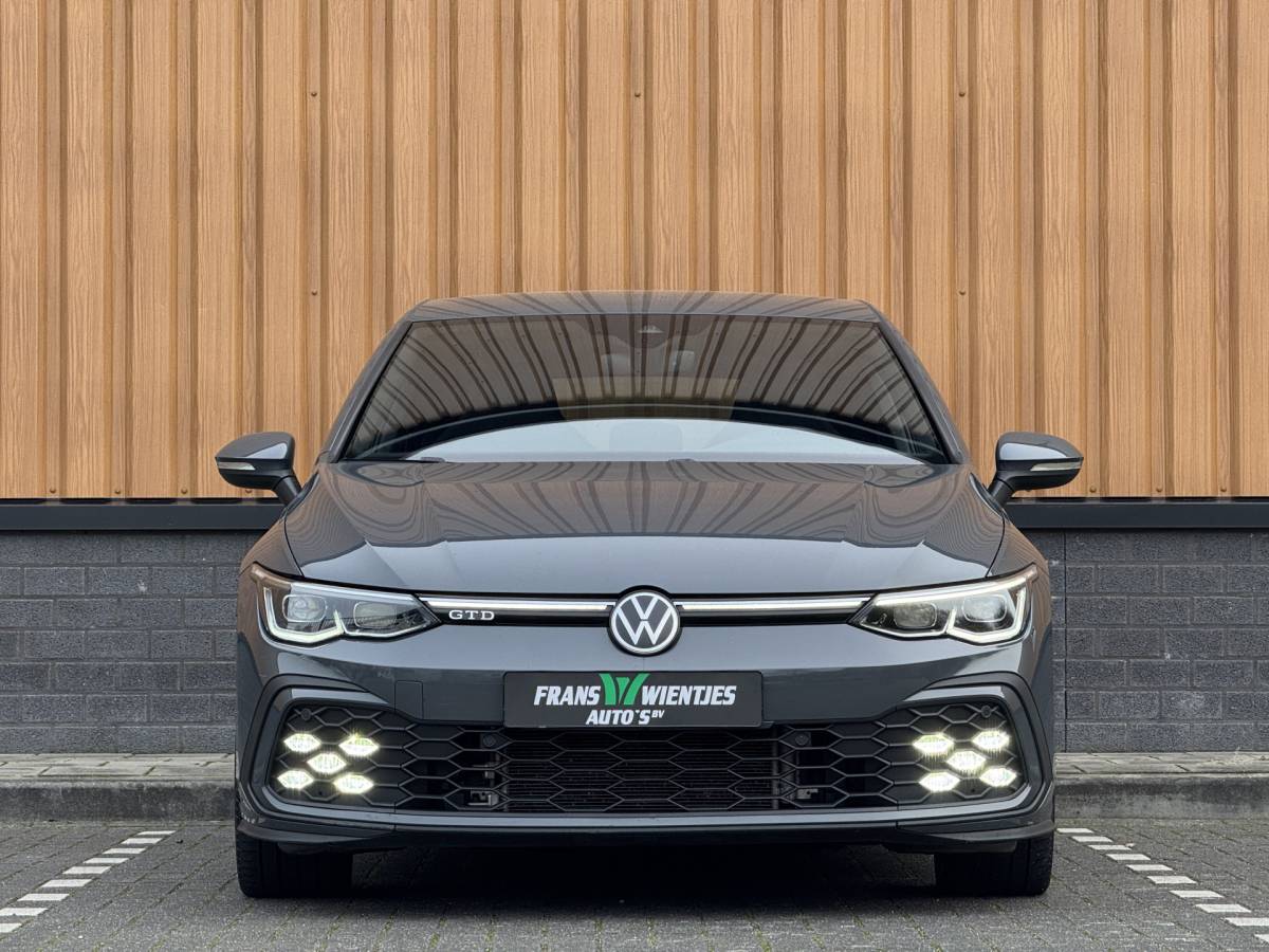 Volkswagen Golf Volkswagen Golf 2.0 TDI GTD | 200 PK! | Apple Carplay | Android Auto | Sfeerverlichting | Navigatie | Adaptieve Cruise Control | Lane Assist | IQ Light | LED | DAB | Dodehoek Sensor |