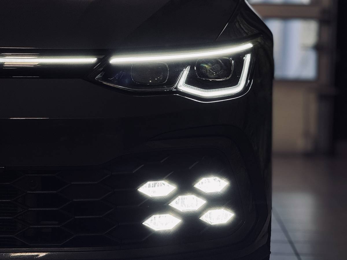 Volkswagen Golf Volkswagen Golf 2.0 TDI GTD | 200 PK! | Apple Carplay | Android Auto | Sfeerverlichting | Navigatie | Adaptieve Cruise Control | Lane Assist | IQ Light | LED | DAB | Dodehoek Sensor |