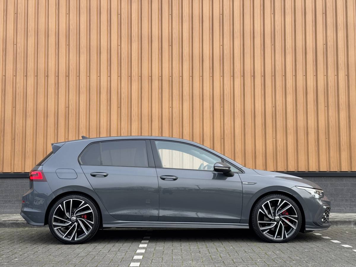 Volkswagen Golf Volkswagen Golf 2.0 TDI GTD | 200 PK! | Apple Carplay | Android Auto | Sfeerverlichting | Navigatie | Adaptieve Cruise Control | Lane Assist | IQ Light | LED | DAB | Dodehoek Sensor |