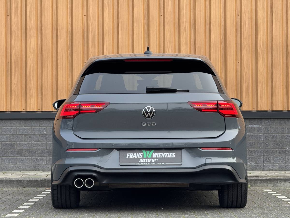 Volkswagen Golf Volkswagen Golf 2.0 TDI GTD | 200 PK! | Apple Carplay | Android Auto | Sfeerverlichting | Navigatie | Adaptieve Cruise Control | Lane Assist | IQ Light | LED | DAB | Dodehoek Sensor |