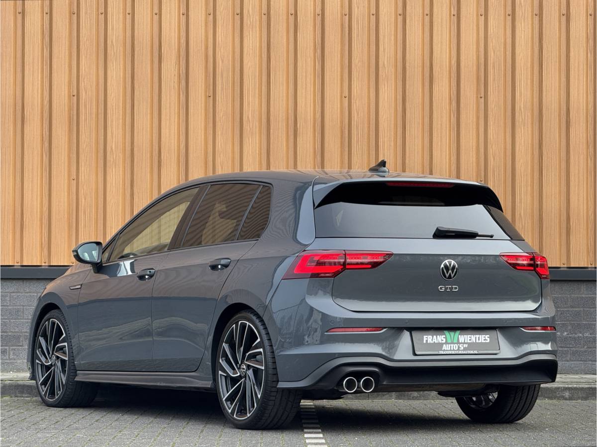 Volkswagen Golf Volkswagen Golf 2.0 TDI GTD | 200 PK! | Apple Carplay | Android Auto | Sfeerverlichting | Navigatie | Adaptieve Cruise Control | Lane Assist | IQ Light | LED | DAB | Dodehoek Sensor |