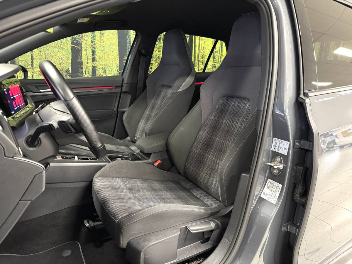 Volkswagen Golf Volkswagen Golf 2.0 TDI GTD | 200 PK! | Apple Carplay | Android Auto | Sfeerverlichting | Navigatie | Adaptieve Cruise Control | Lane Assist | IQ Light | LED | DAB | Dodehoek Sensor |