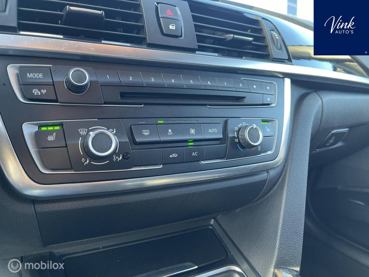 BMW 3 Serie BMW 3-serie Touring 318d | Luxury | NAV | Trekhaak | Cruise Control