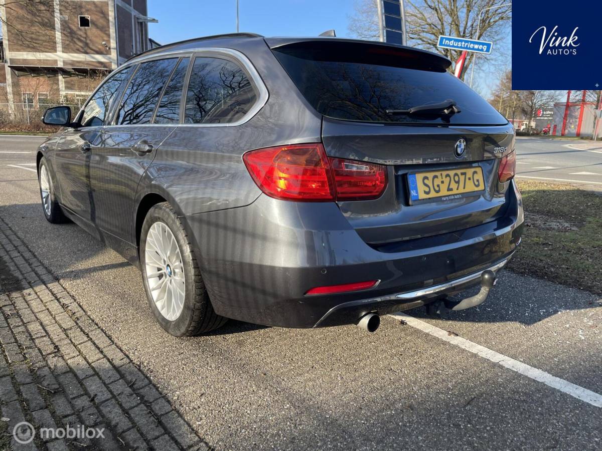 BMW 3 Serie BMW 3-serie Touring 318d | Luxury | NAV | Trekhaak | Cruise Control