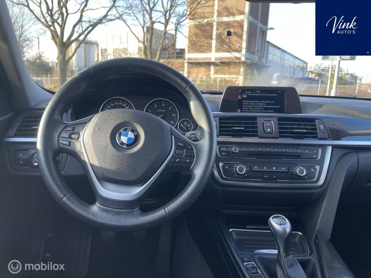 BMW 3 Serie BMW 3-serie Touring 318d | Luxury | NAV | Trekhaak | Cruise Control