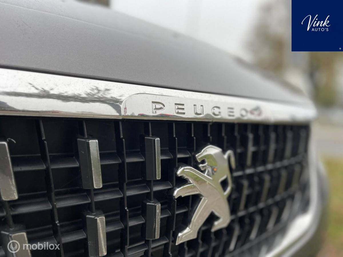 Peugeot 2008 Peugeot 2008 1.2 PureTech Blue Lion | Panoramadak | Full Options | Trekhaak |