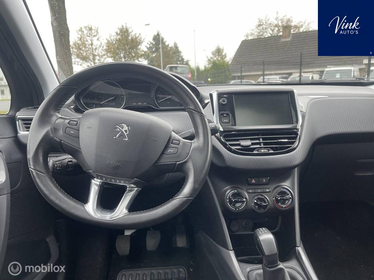 Peugeot 2008 Peugeot 2008 1.2 PureTech Blue Lion | Panoramadak | Full Options | Trekhaak |