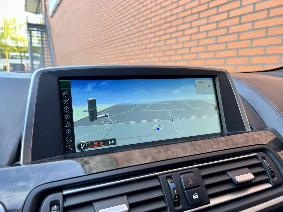 BMW 6 Serie BMW 6-serie Cabrio 640i High Executive | 320 PK! | Head-Up Display | Softclose | Xenon | 20″ Lichtmetaal | Camera | Lederen Bekleding