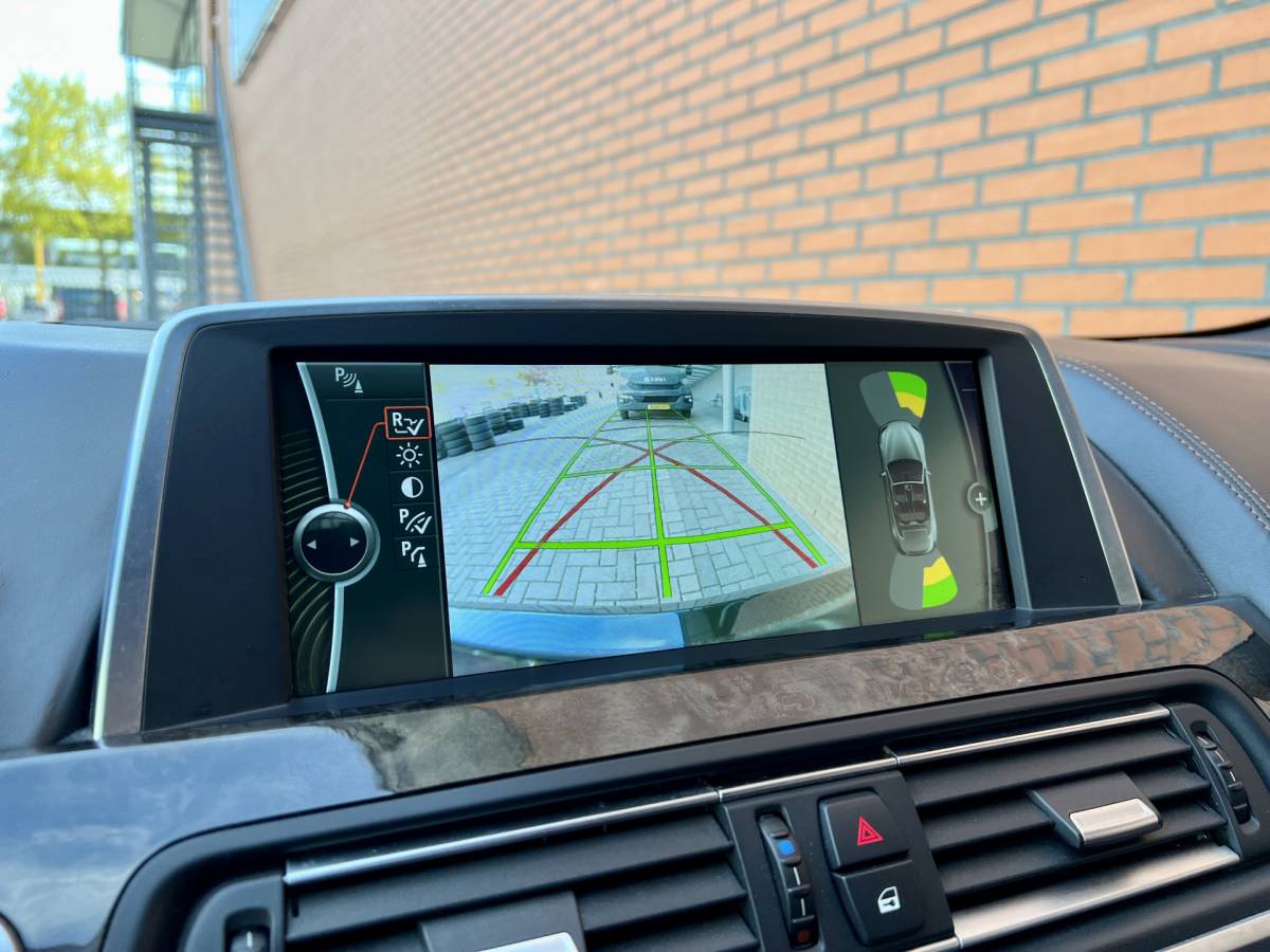 BMW 6 Serie BMW 6-serie Cabrio 640i High Executive | 320 PK! | Head-Up Display | Softclose | Xenon | 20″ Lichtmetaal | Camera | Lederen Bekleding